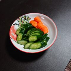 絵手紙のような浅鉢に、福島の郷土料理”三五八漬け„を盛り付けてみました